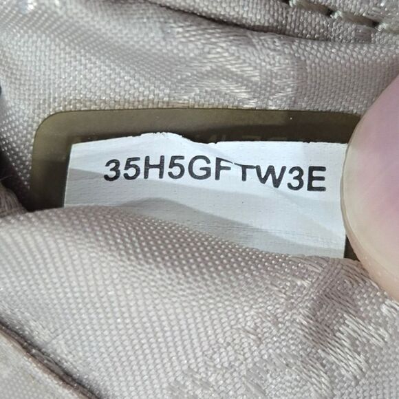 🐢 Michael Kors Snakeskin Clutch. - Picture 11 of 13